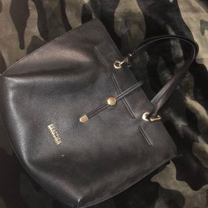 Black Leather Kenneth Cole Purse